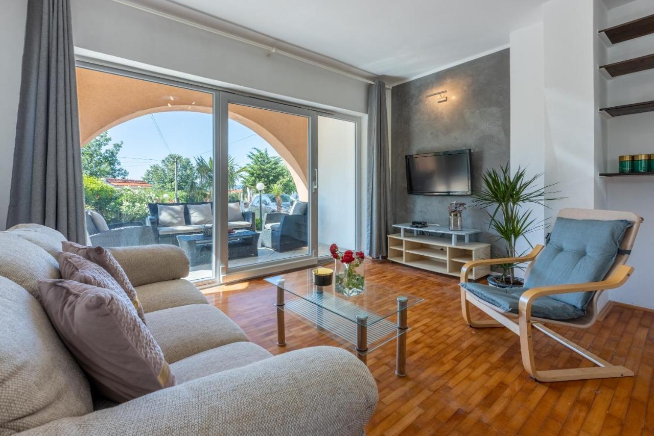 Apartments Marija Crikvenica Eksteriør bilde